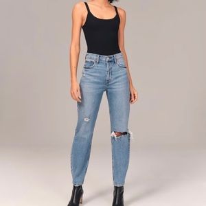 Abercrombie & Fitch High Rise 80s Mom Jean | Size 30